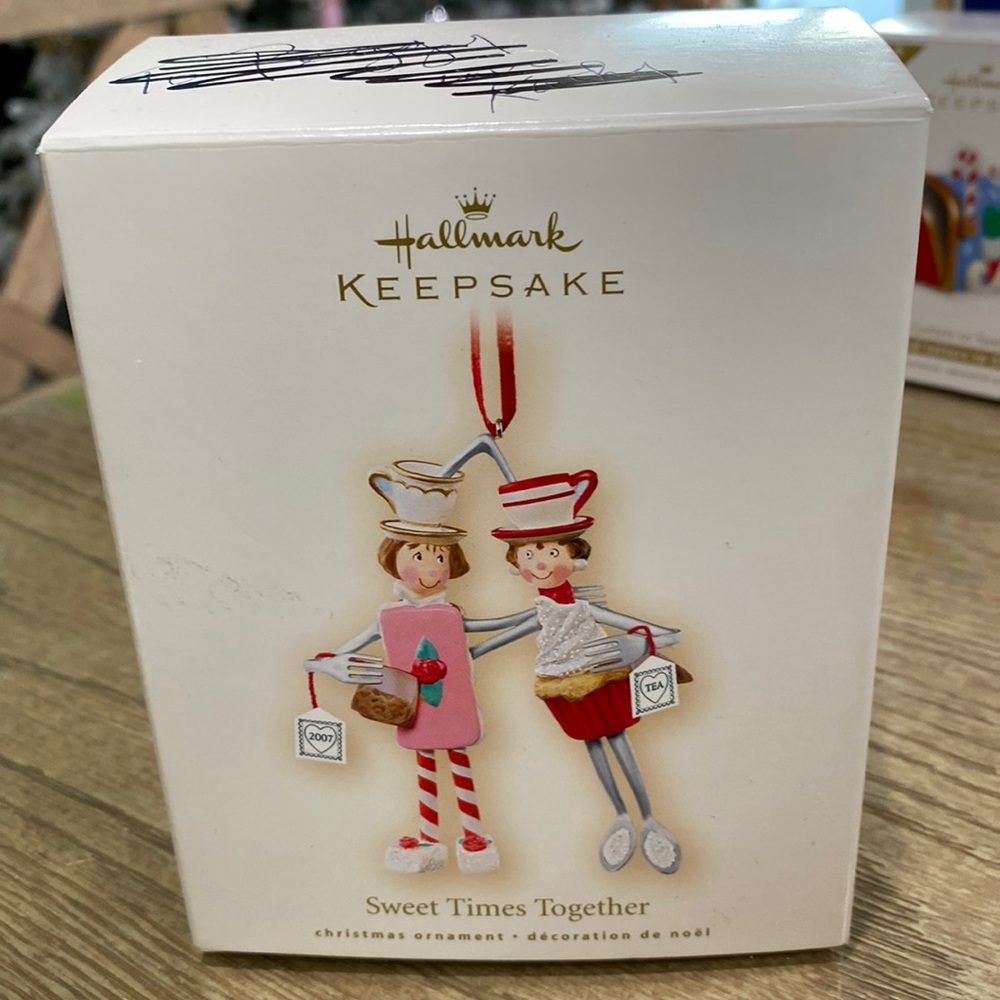 "Sweet Times Together" Couple Hallmark Christmas Ornament 2007